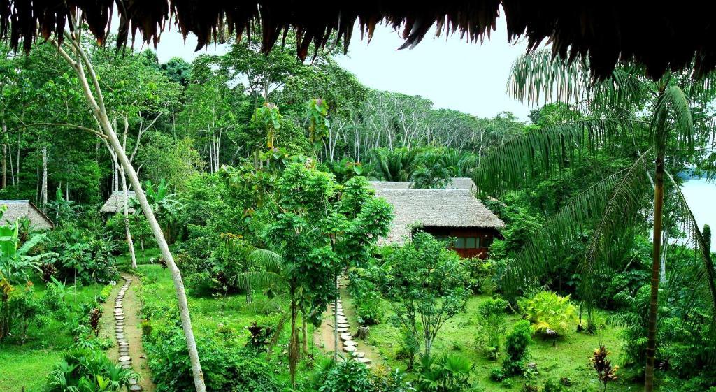 Wasai Tambopata Lodge Exterior photo